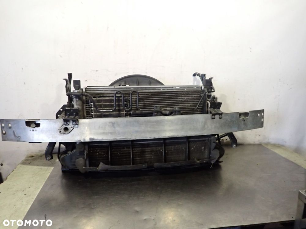 PAS PRZEDNI MERCEDES-BENZ W203 - 1