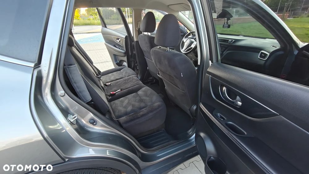 Nissan X-Trail 1.6 dCi ALL-MODE 4x4i Tekna - 3