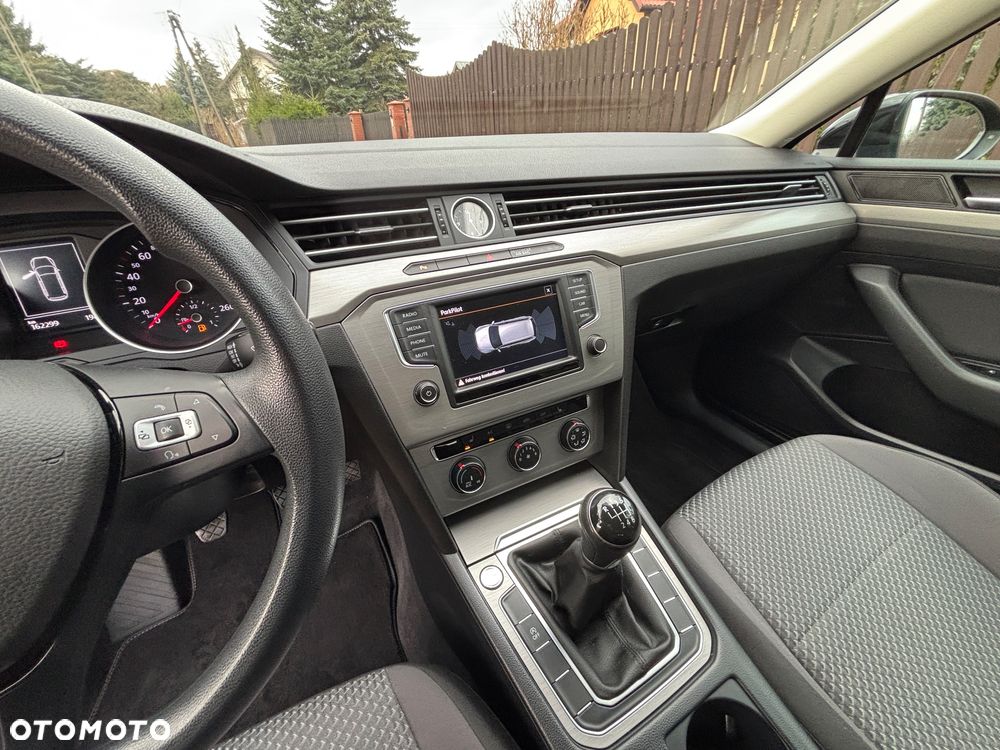 Volkswagen Passat - 9
