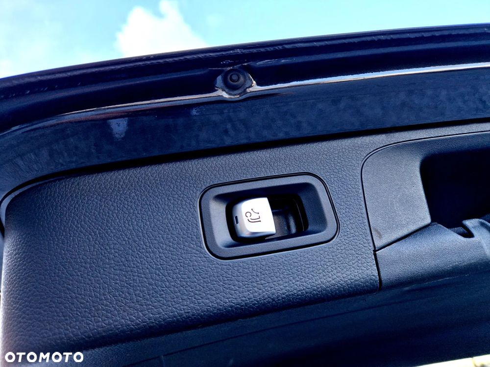 Mercedes-Benz GLC 220 d 4Matic 9G-TRONIC - 21