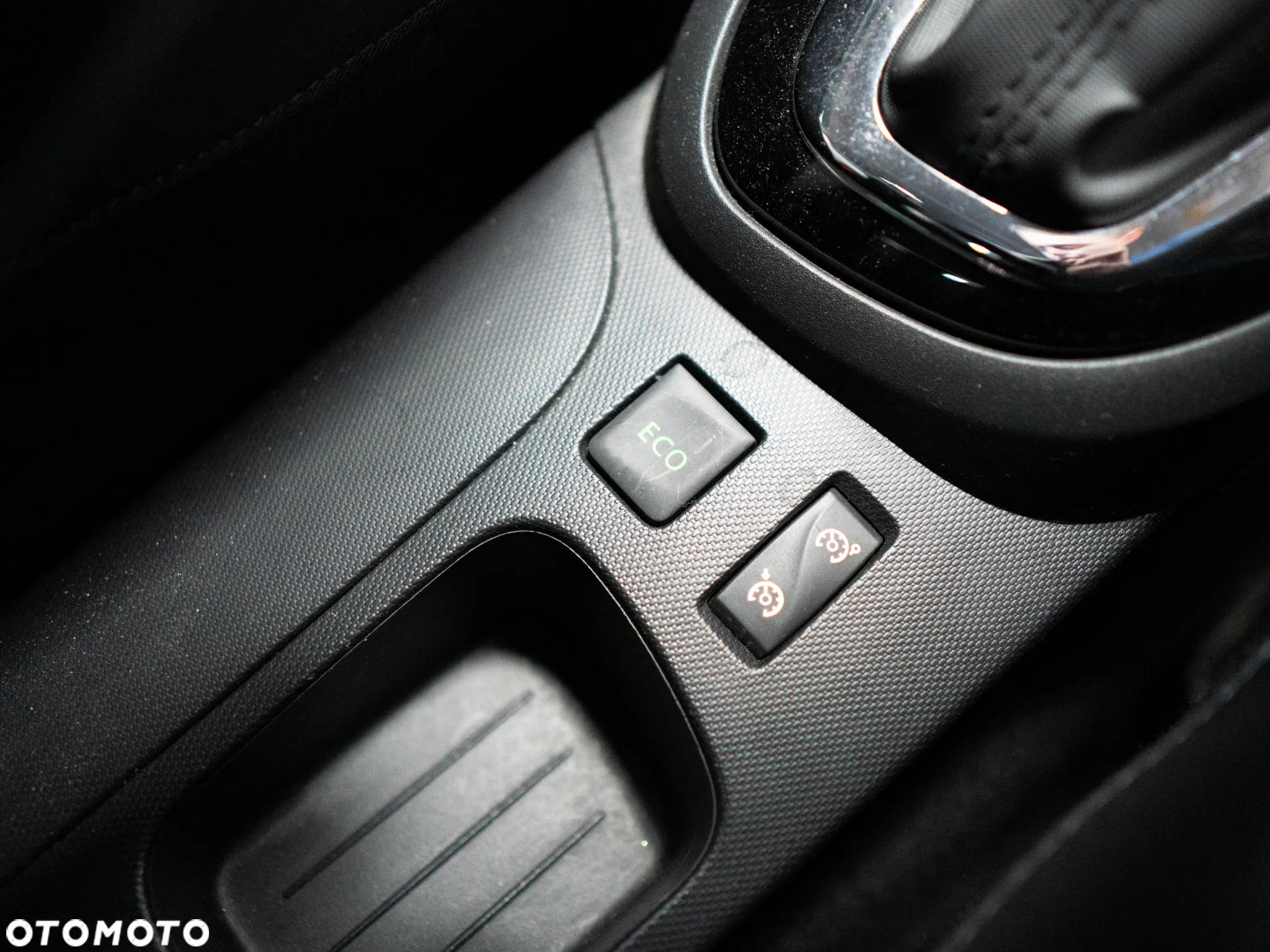 Renault Captur - 34