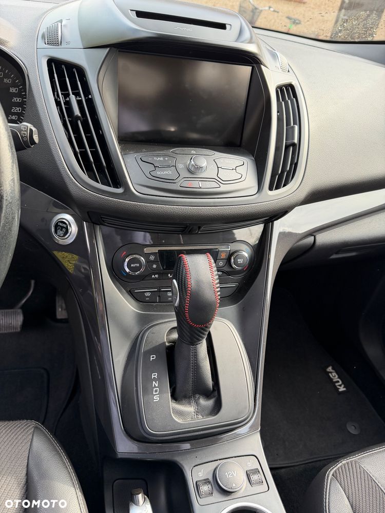 Ford Kuga 1.5 EcoBoost 4WD Titanium - 13