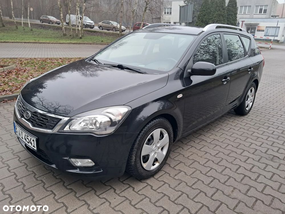 Kia Ceed - 1