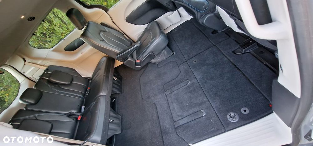 Chrysler Pacifica - 10