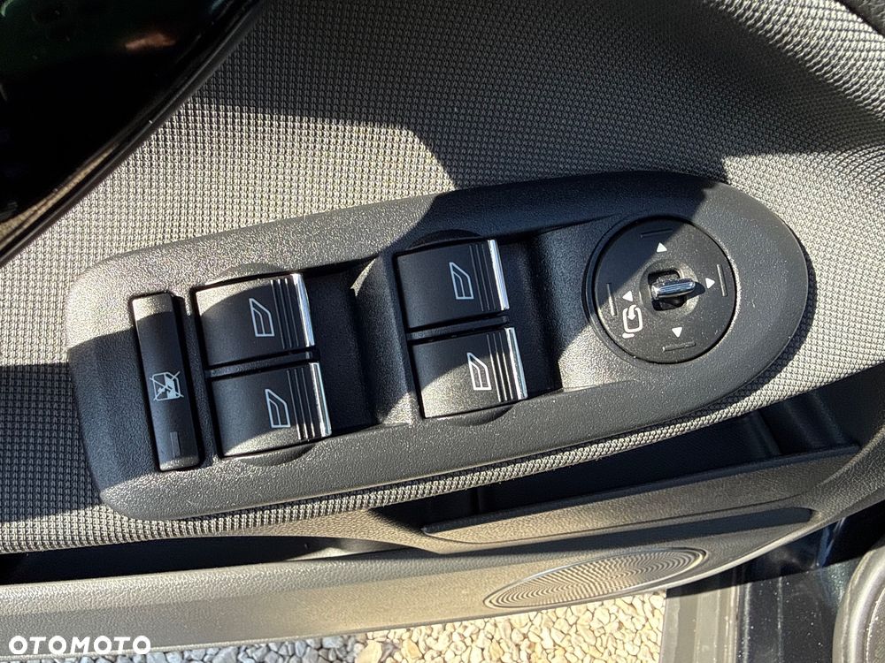 Ford Kuga 2.0 TDCi 4x4 Titanium - 14