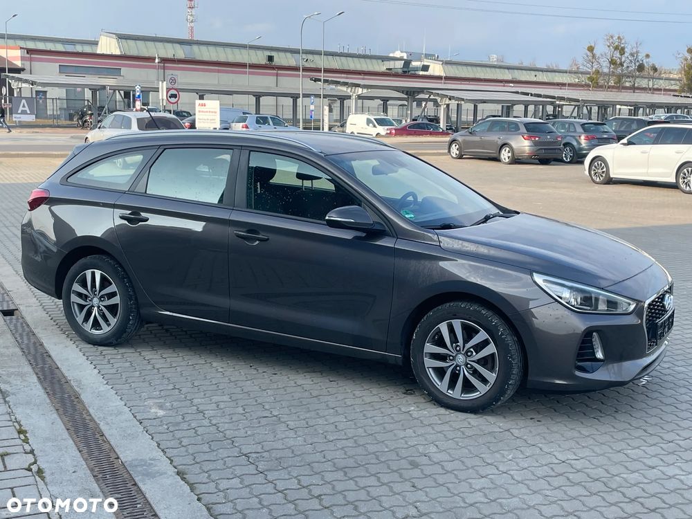 Hyundai i30 blue 1.6 CRDi Passion - 8