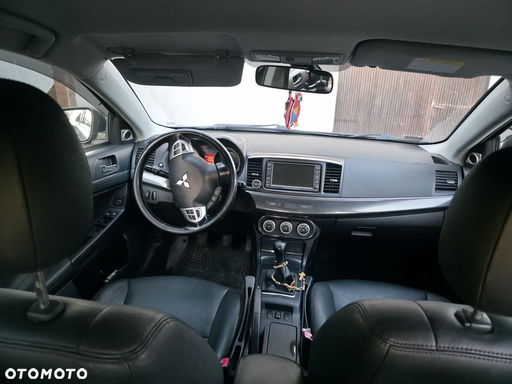 Mitsubishi Lancer - 23