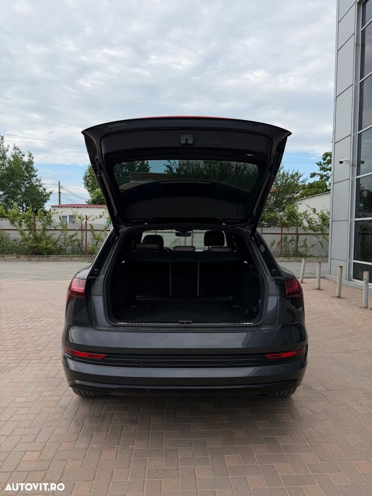 Audi e-tron - 6