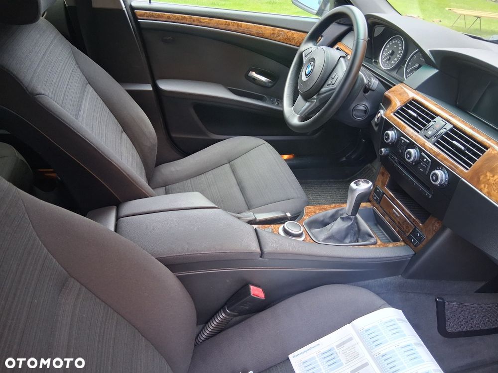 BMW Seria 5 520i - 5