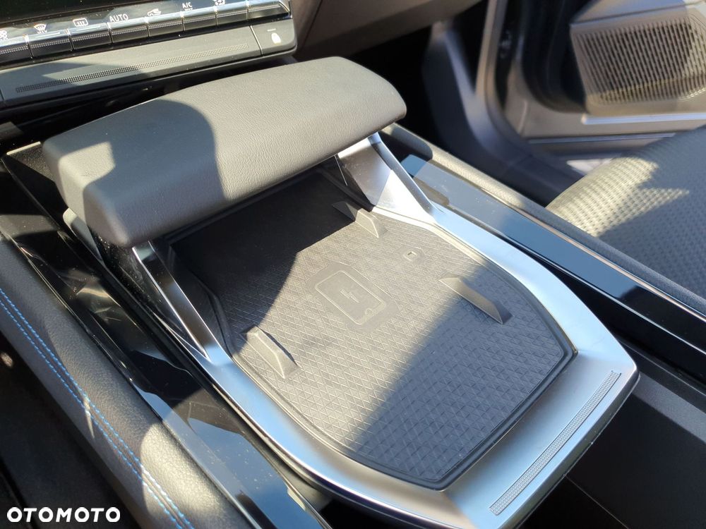 Renault Austral 1.3 TCe mHEV Iconic esprit Alpine - 26