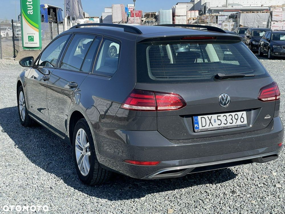 Volkswagen Golf - 8