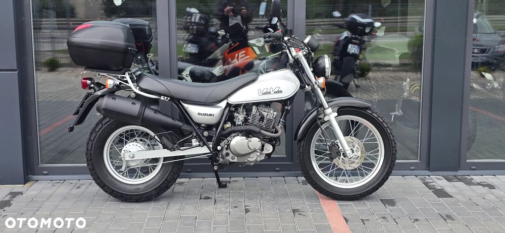 Suzuki RV