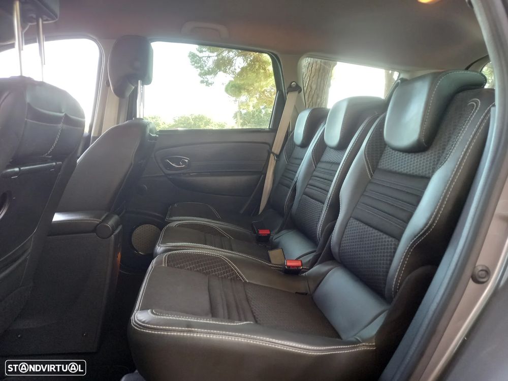 Renault Grand Scénic 1.6 dCi Bose Edition SS - 24