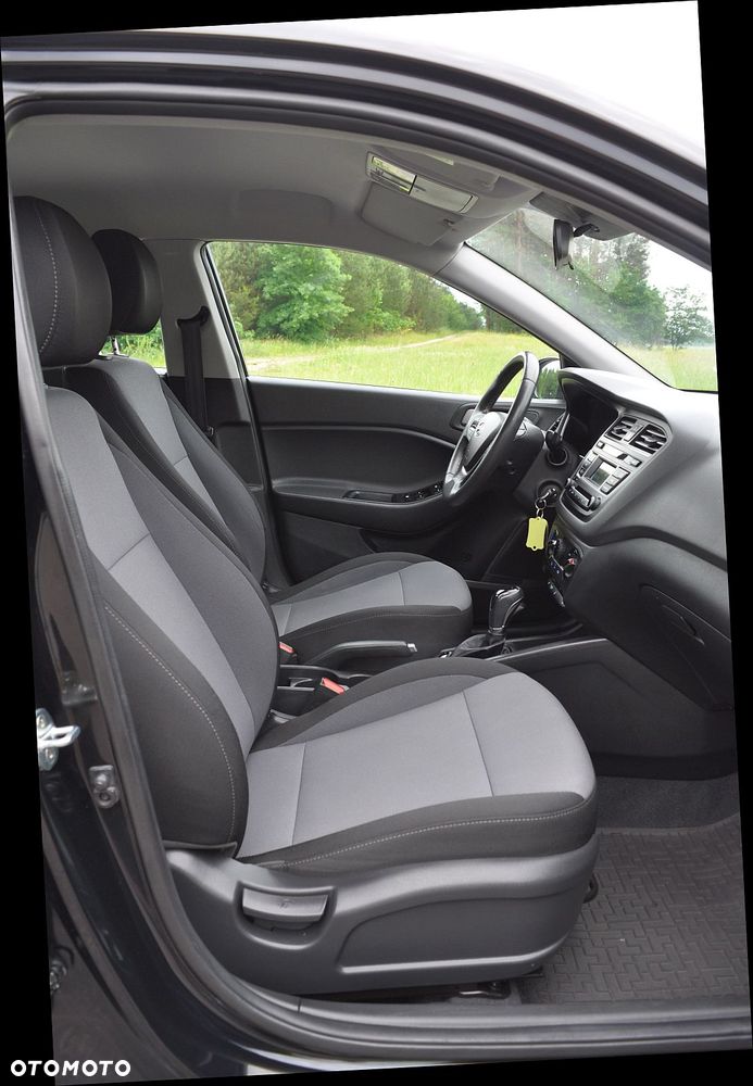 Hyundai i20 1.4 Automatik Style - 25