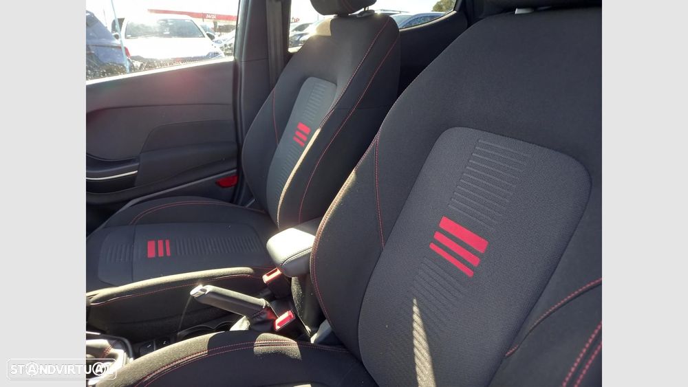 Ford Fiesta 1.0 EcoBoost ST-Line - 11