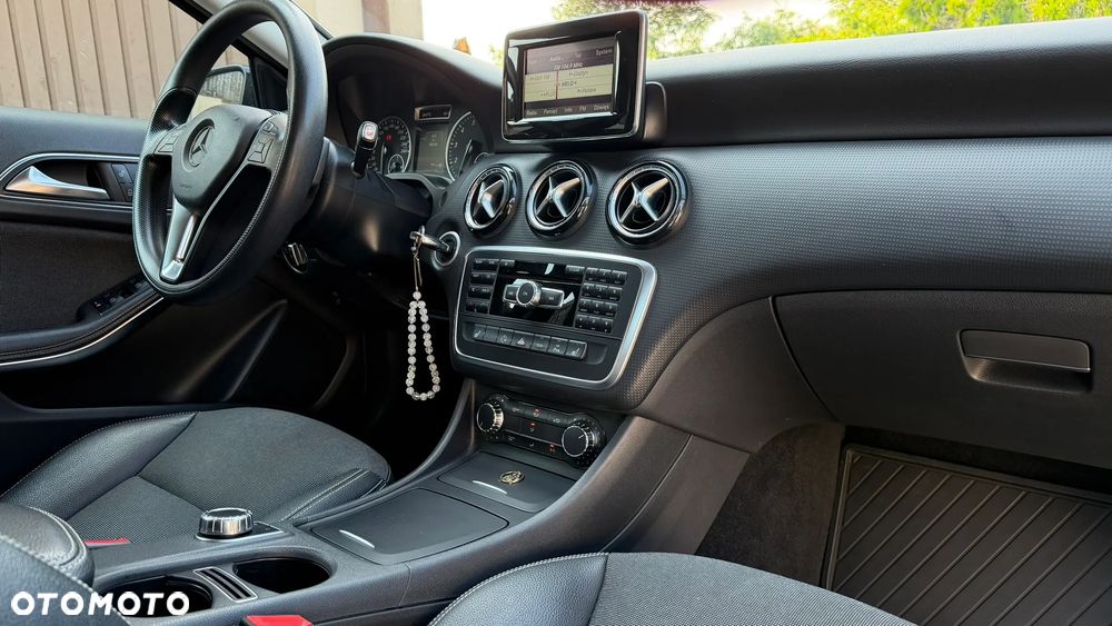 Mercedes-Benz Klasa A 180 7G-DCT - 18