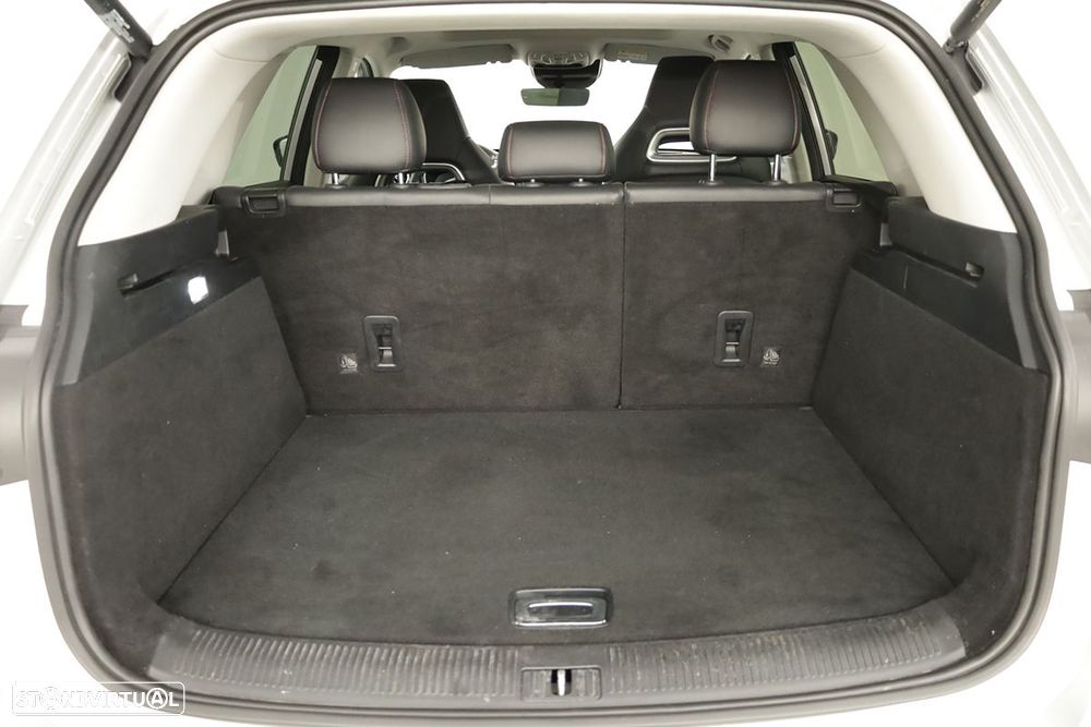 MG EHS 1.5 T-GDI Plug-in Hybrid Luxury - 22