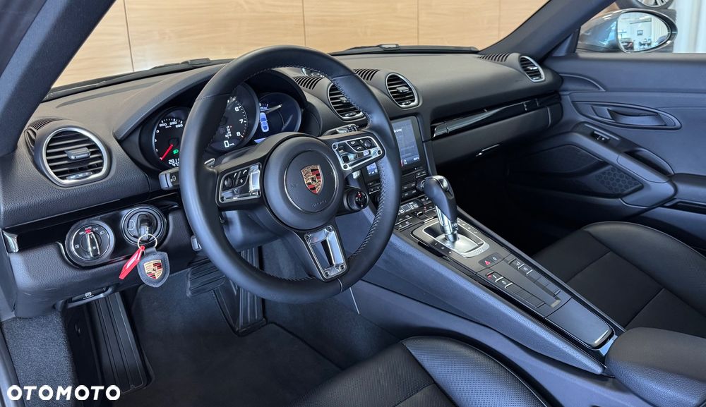 Porsche 718 Cayman GPF T PDK - 11