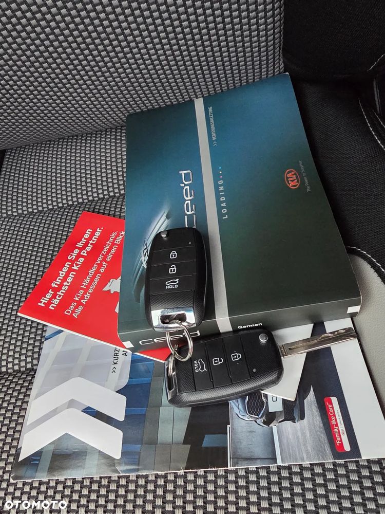 Kia Ceed 1.6 GDI DCT Platinum Edition - 39
