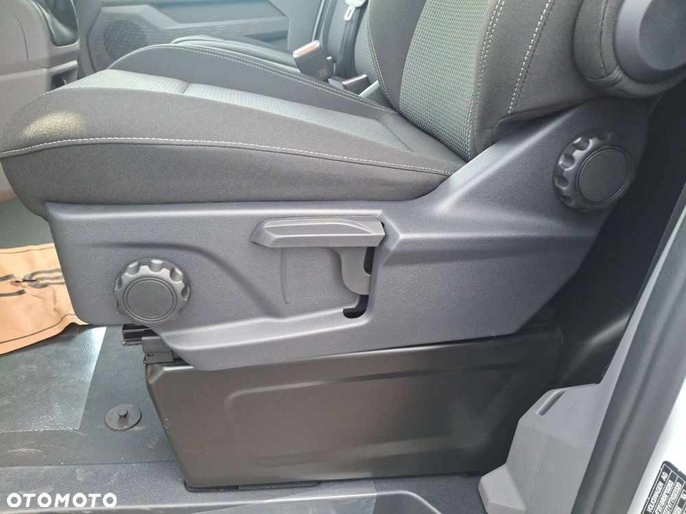 Volkswagen Transporter Furgon 2.0 TDI 150 KM manual - 24