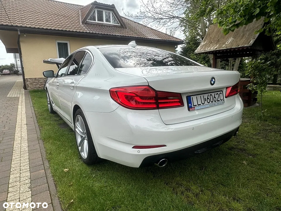 BMW Seria 5 520d Sport - 6