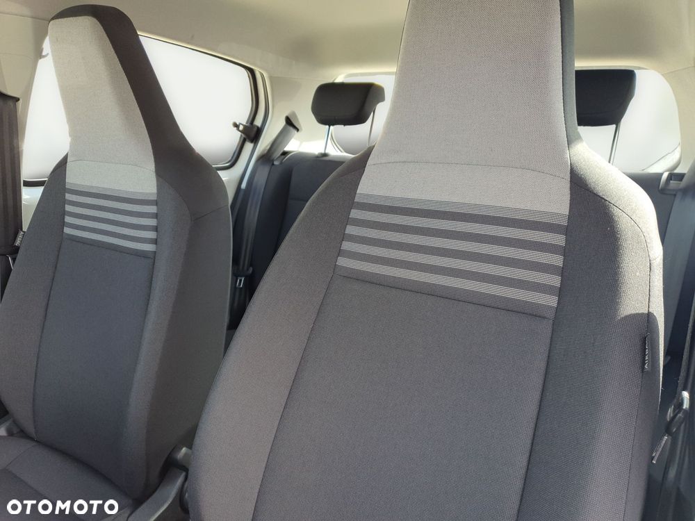 Volkswagen up! 1.0 move - 14