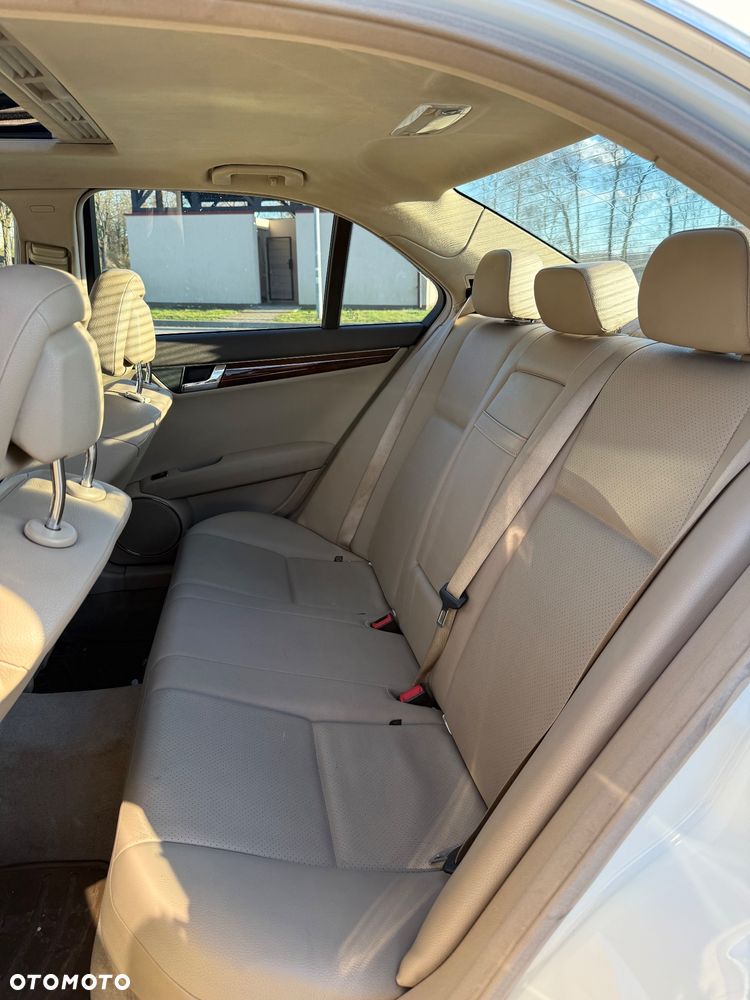 Mercedes-Benz Klasa C - 24