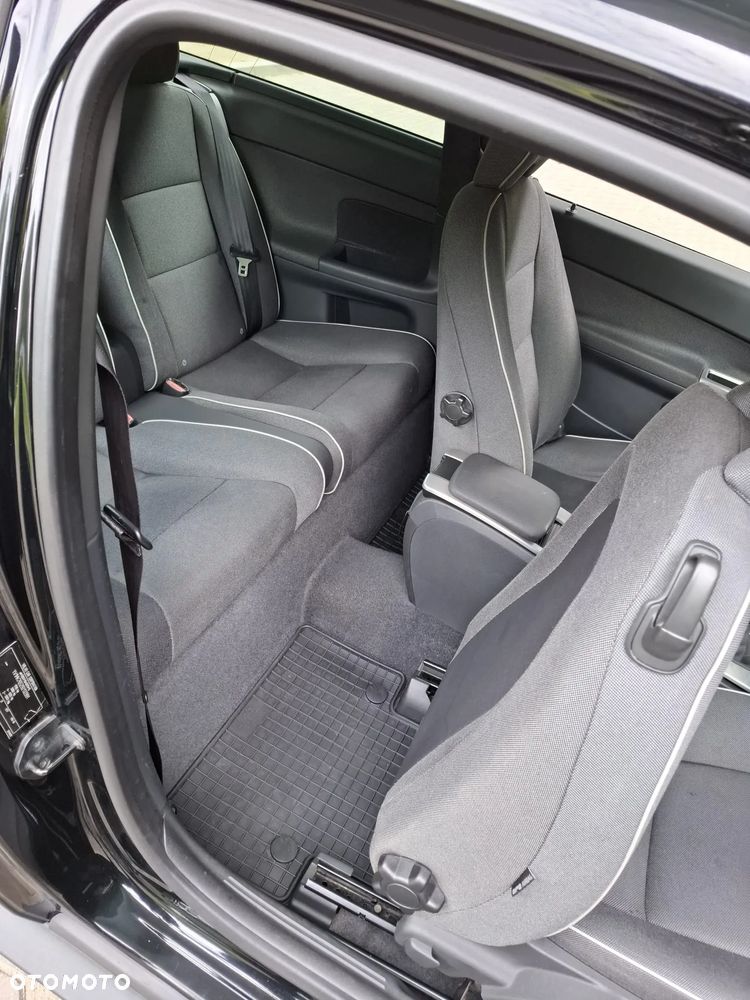 Volvo C30 1.6D - 19