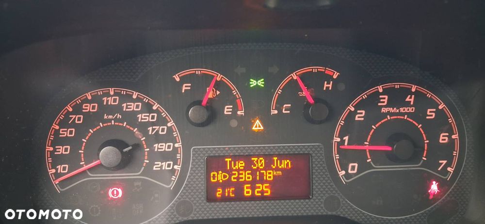 Fiat Fiorino 1.4 Easy - 11