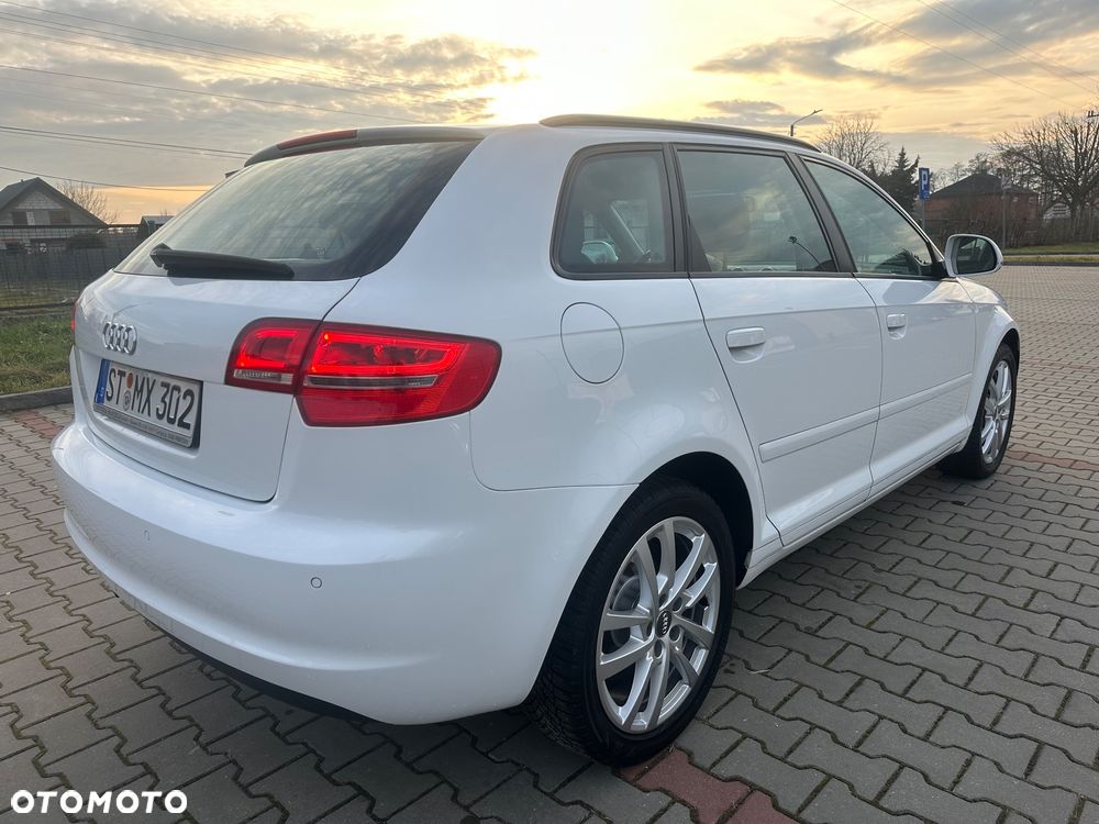 Audi A3 Sportback 1.4 TFSI Ambiente - 4