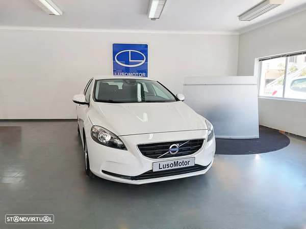 Volvo V40 1.6 D2 Momentum Powershift Eco