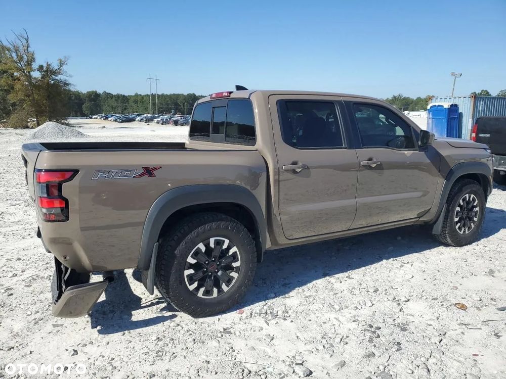 Nissan Frontier - 6