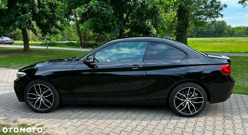 BMW Seria 2 220d - 11