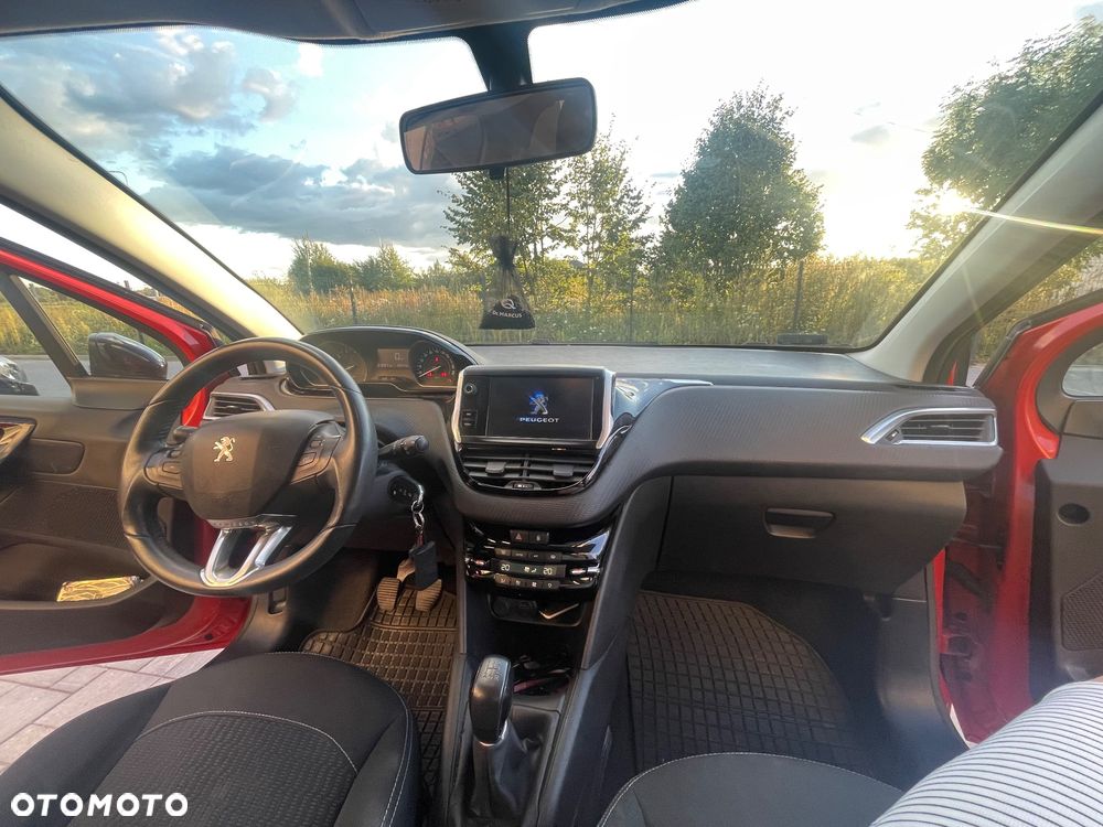 Peugeot 208 1.2 PureTech Active - 11