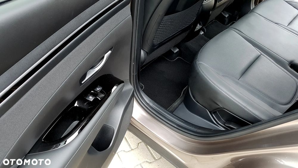 Hyundai Tucson 1.6 T-GDi 48V Platinum 4WD DCT - 27