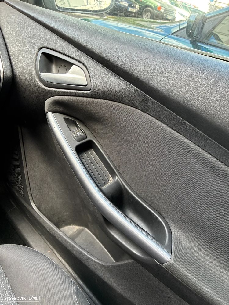 Ford Focus SW 1.6 TDCi Titanium - 12