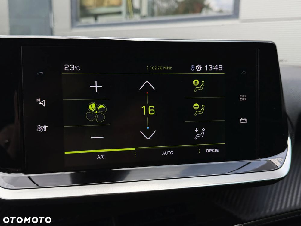 Peugeot 2008 1.5 BlueHDi Allure Pack S&S EAT8 - 34