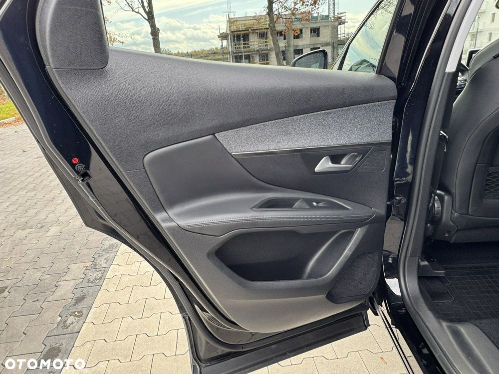 Peugeot 3008 PureTech 130 Stop & Start GPF Allure - 30