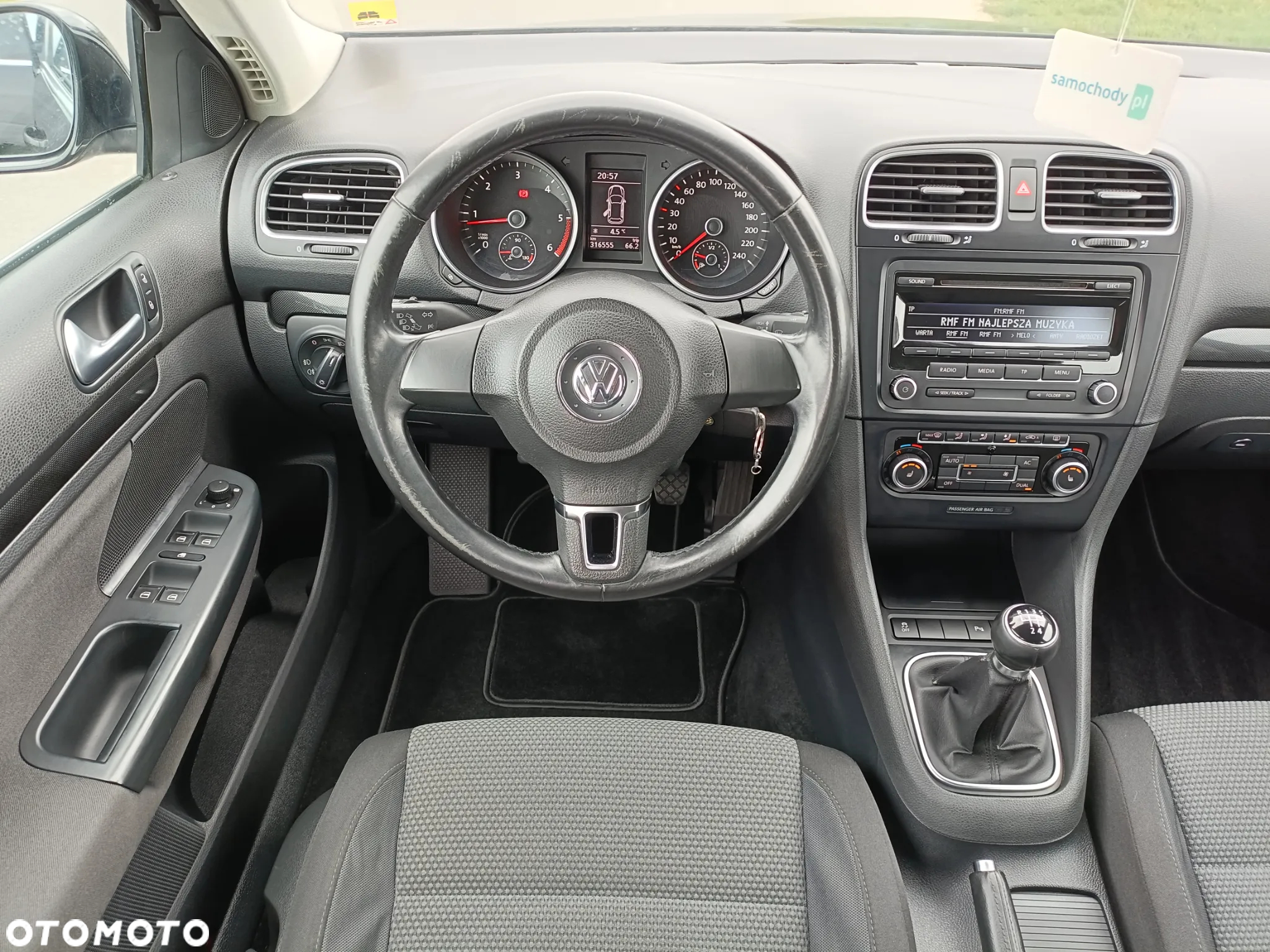 Volkswagen Golf VI 1.6 TDI Comfortline - 10