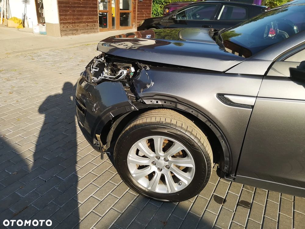 Land Rover Discovery Sport D180 R-Dynamic - 23