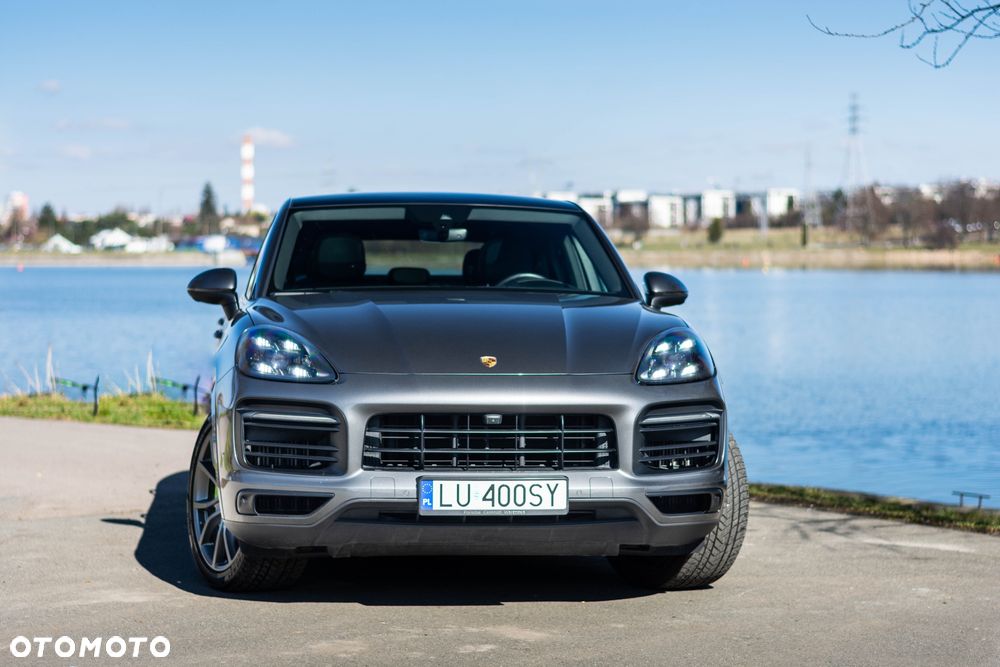 Porsche Cayenne Coupe E-Hybrid - 8