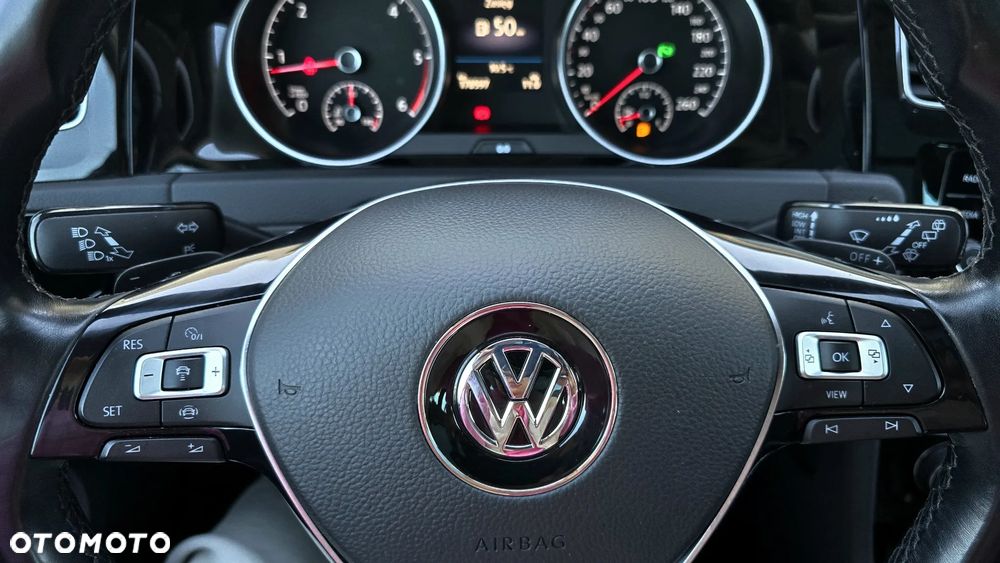 Volkswagen Golf 2.0 TDI SCR DSG Highline - 25