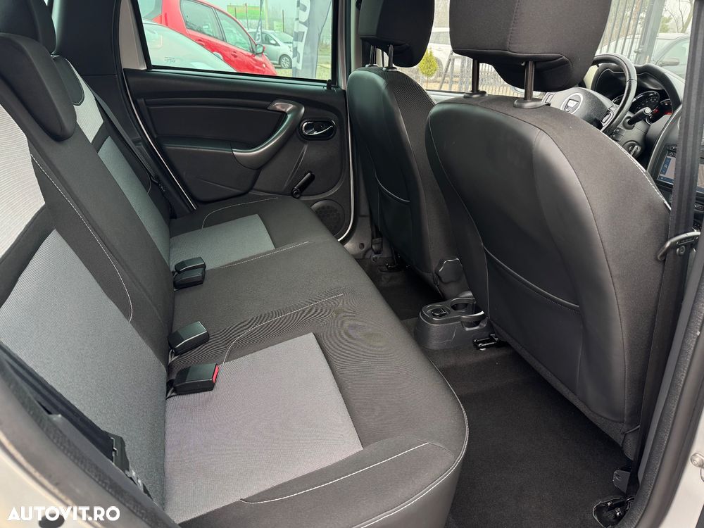 Dacia Duster SCe 115 4x2 Laureate - 11