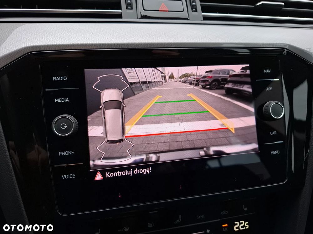 Volkswagen Passat Variant 2.0 TDI EVO Business DSG - 25