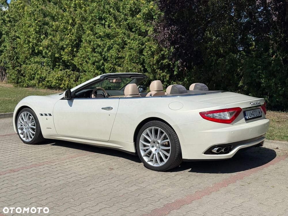 Maserati GranCabrio - 3