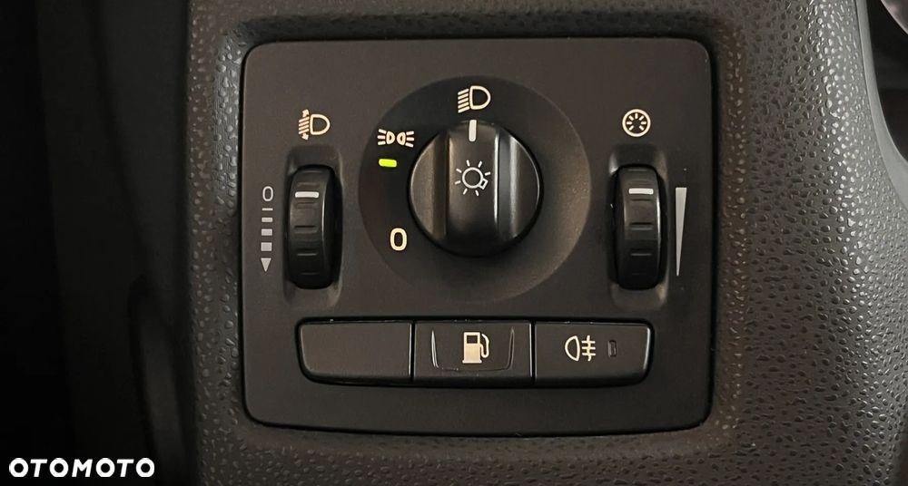 Volvo C30 1.8 Momentum - 17