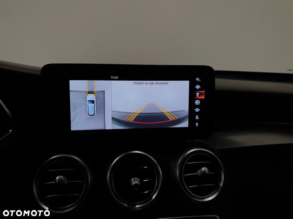 Mercedes-Benz GLC 220 d 4Matic 9G-TRONIC AMG Line Plus - 25