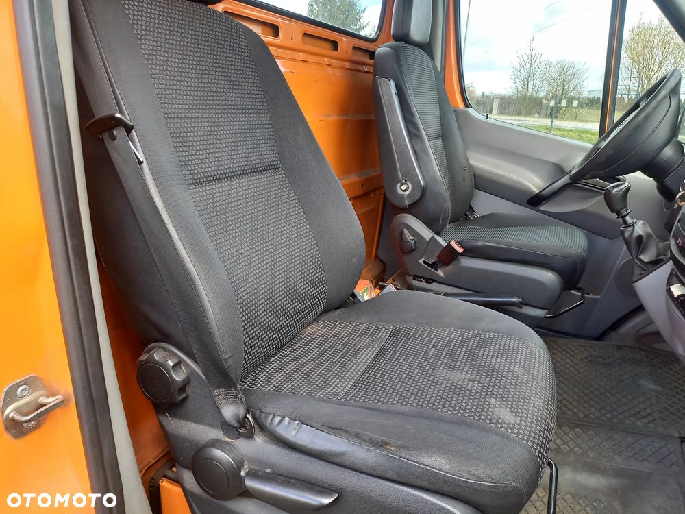 Mercedes-Benz SPRINTER - 11