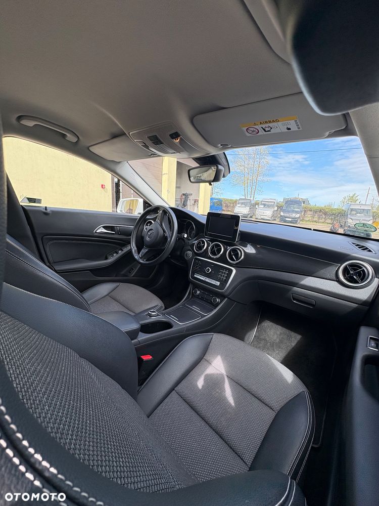 Mercedes-Benz CLA - 11
