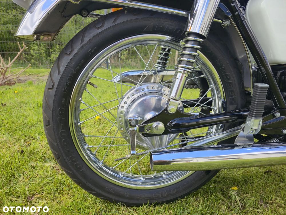 Honda CB - 12